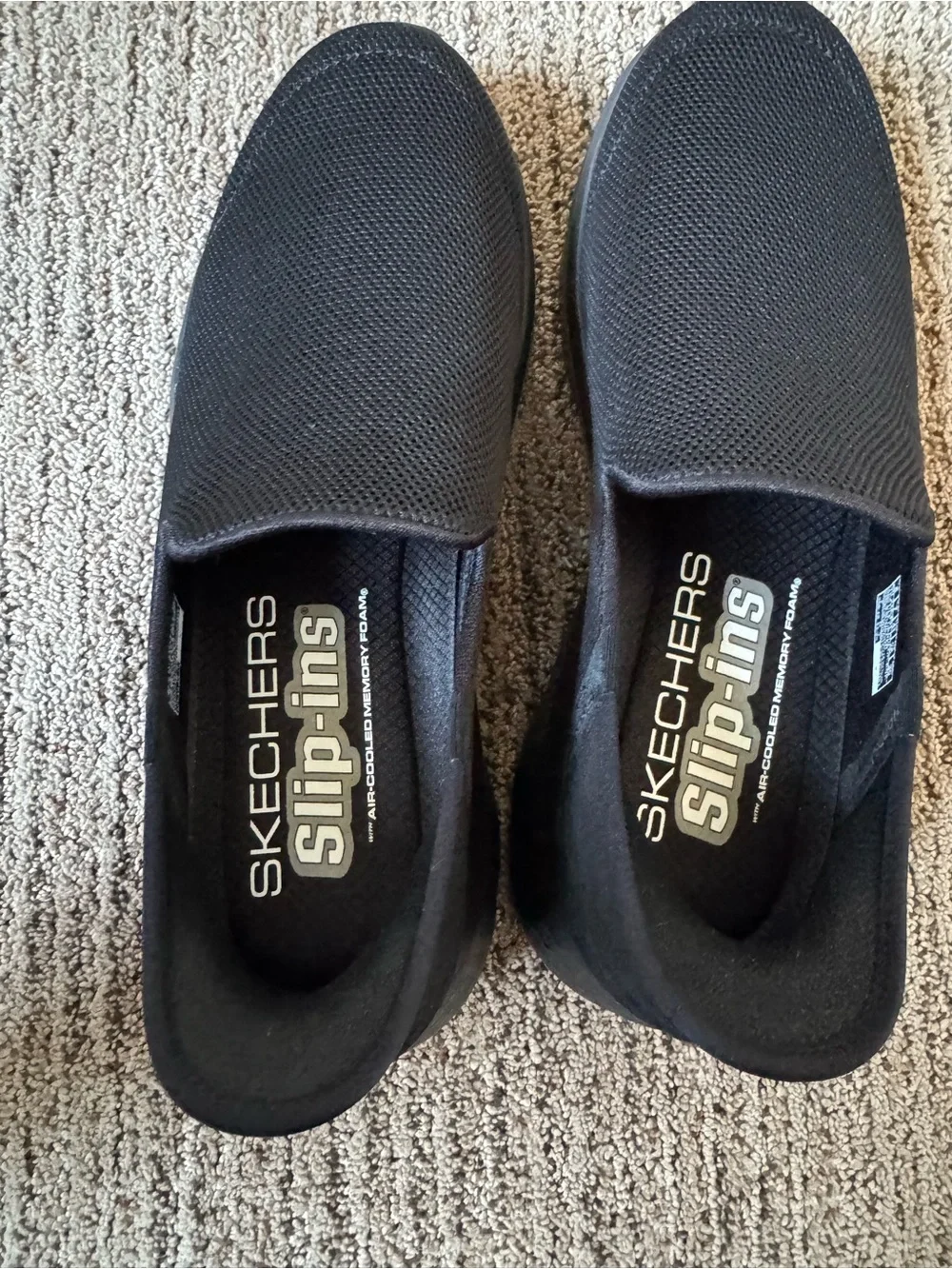 Skechers Black Slip-in tennis shoes *NEW*